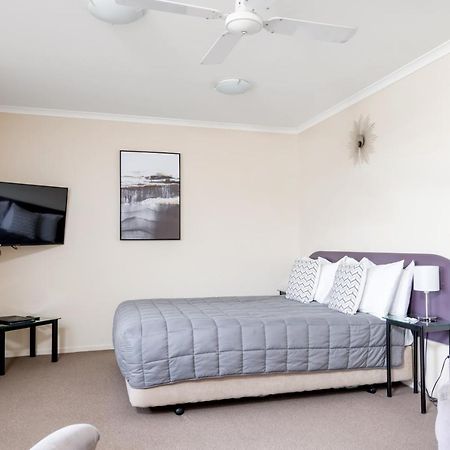 Bk'S Chardonnay Motor Lodge Masterton Extérieur photo