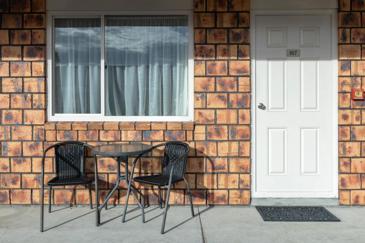 Bk'S Chardonnay Motor Lodge Masterton Extérieur photo