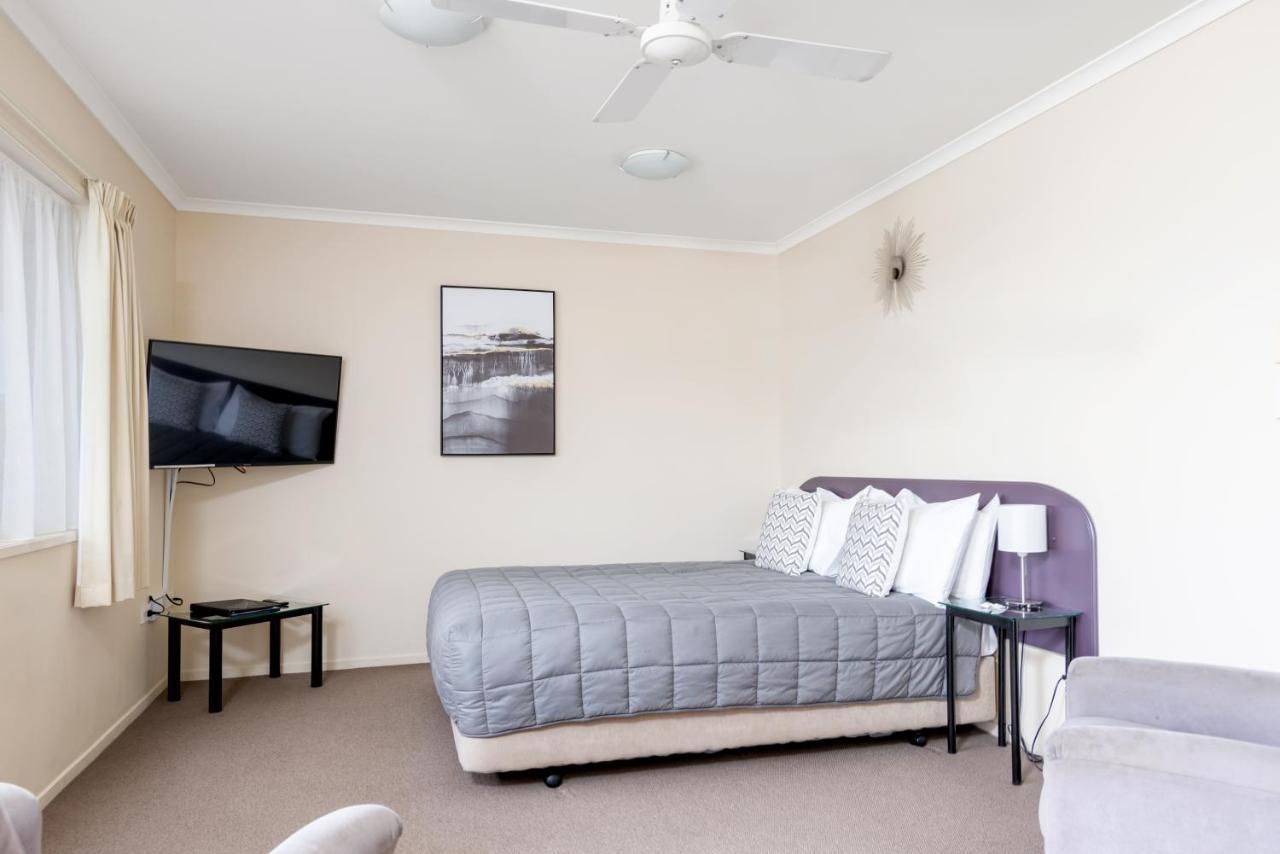 Bk'S Chardonnay Motor Lodge Masterton Extérieur photo