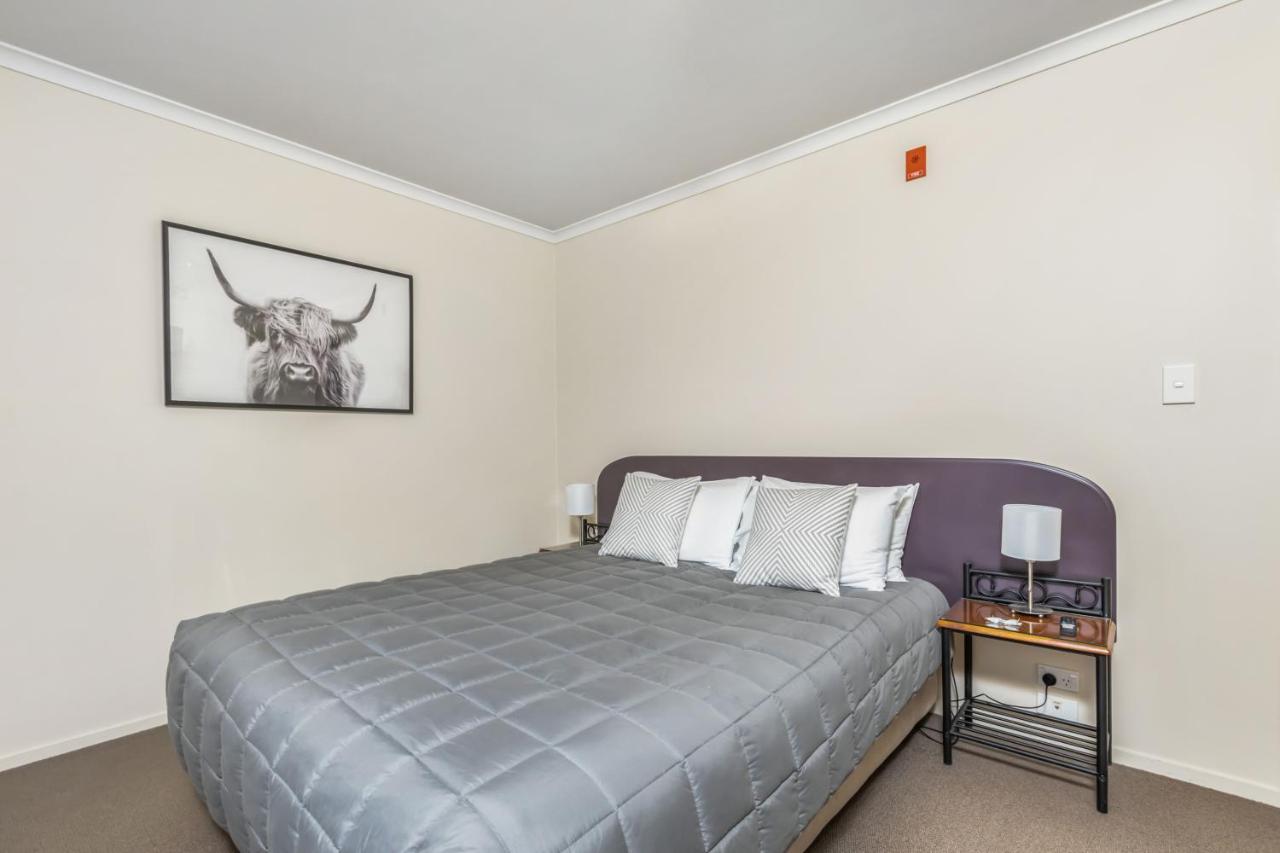 Bk'S Chardonnay Motor Lodge Masterton Extérieur photo