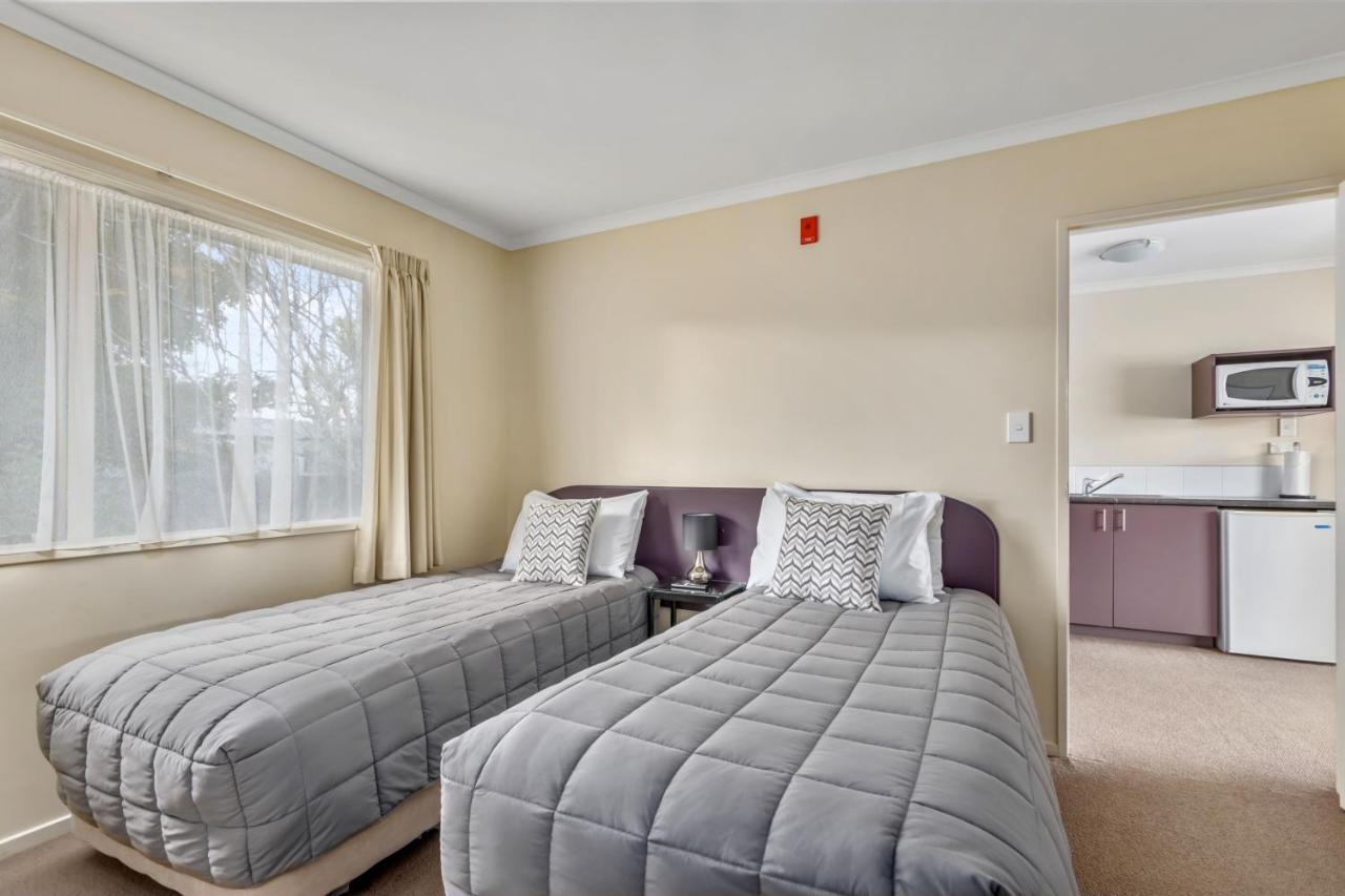 Bk'S Chardonnay Motor Lodge Masterton Extérieur photo