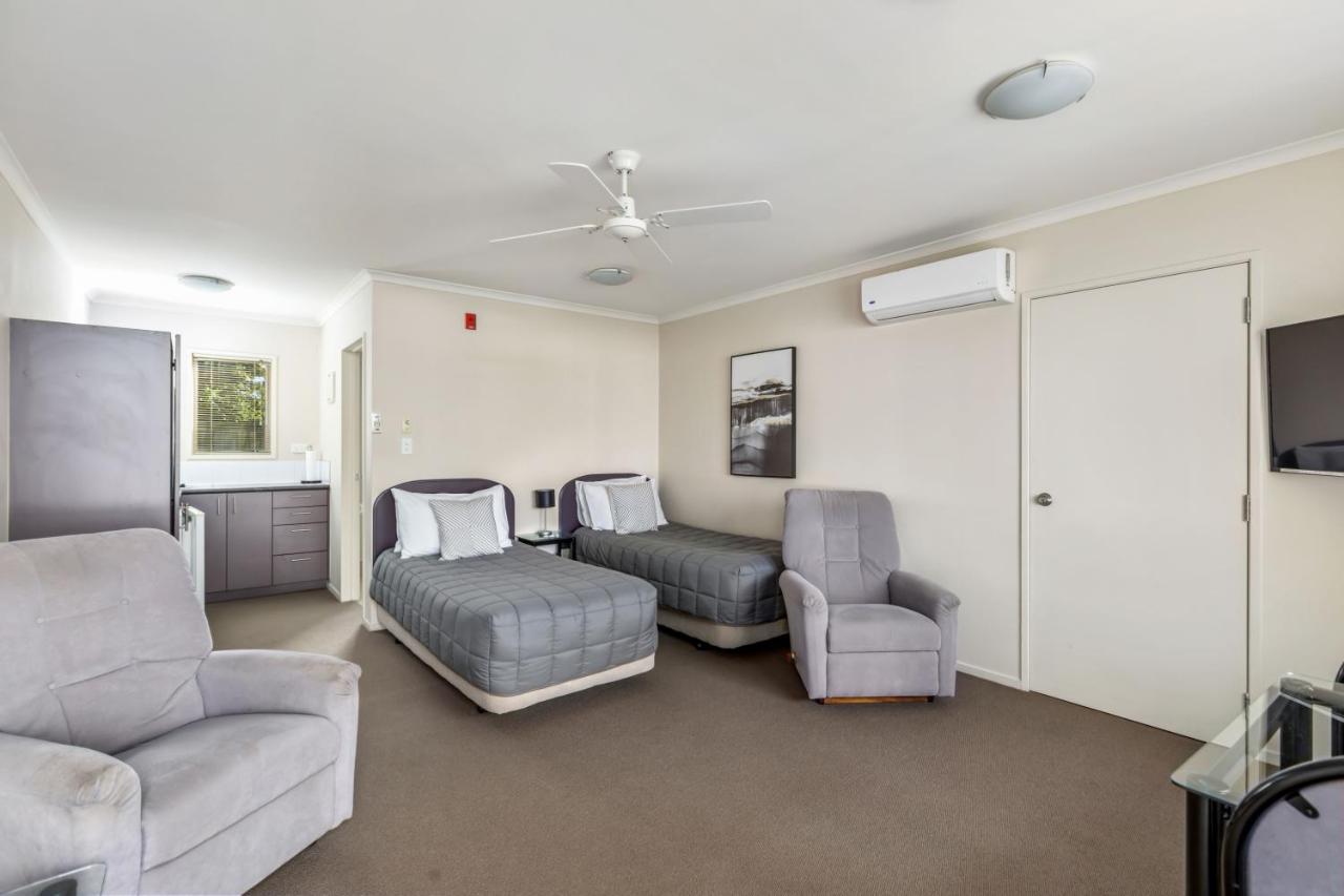 Bk'S Chardonnay Motor Lodge Masterton Extérieur photo